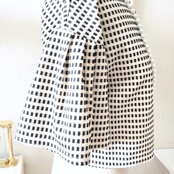 Crop Top Bell Sleeves Small - Picture 5 of 7